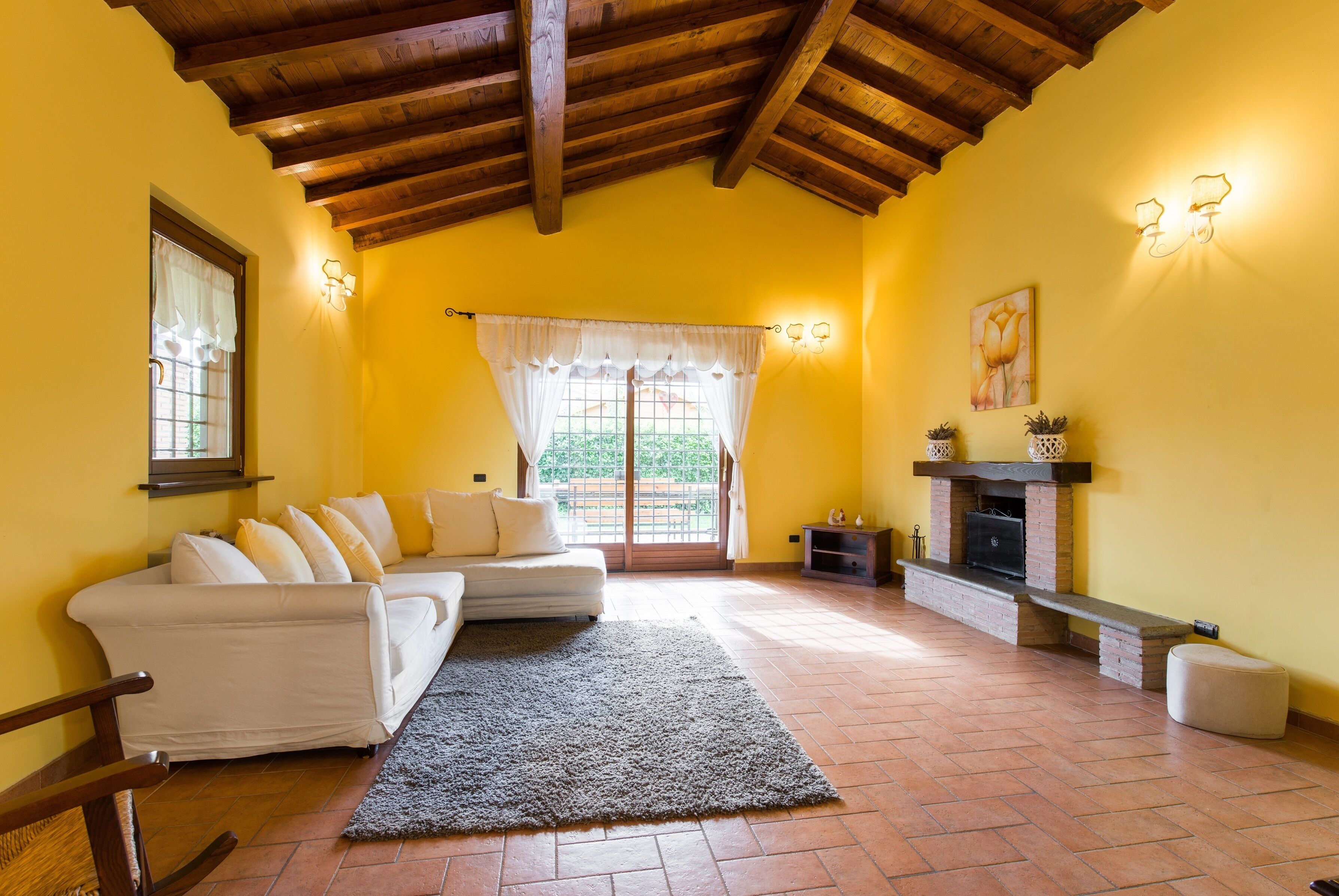 Elegant and spacious villa a few km from the lake and the center of Trevignano Romano