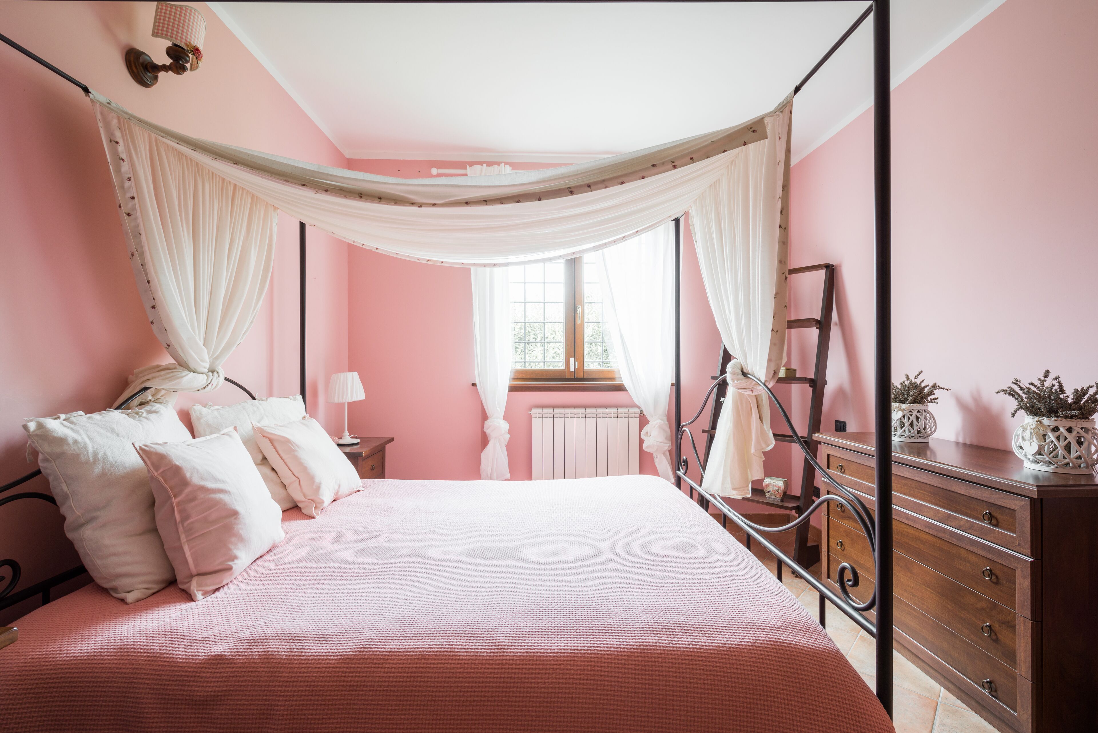 Elegant and spacious villa a few km from the lake and the center of Trevignano Romano