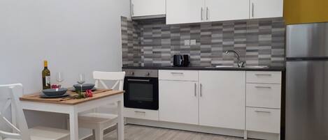 Apartment, Terrace | Private kitchenette