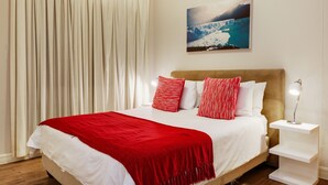 Unclassified image, 5 of 13, button - Rockwell Waterkant Pad Prestwich (Cape Town)