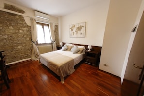 Quarto casal ou duplo | Wi-Fi de cortesia, roupa de cama