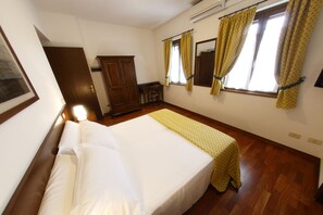 Quarto casal ou duplo | Wi-Fi de cortesia, roupa de cama