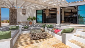 Outdoor dining - Casa Wils Canillas de Aceituno by Ruralidays (Málaga)