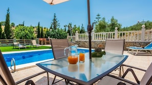 Pool - Casa Maza de Guaro by Ruralidays (Málaga)