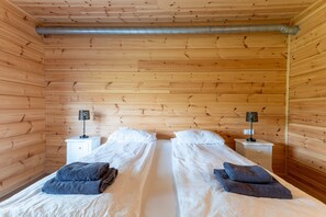 Double or Twin Room, Private Bathroom | Blackout drapes, free WiFi, bed sheets - Glaðheimar Guesthouse (Blönduós)