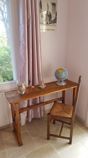 Suite (Estérel) | Decoración individual, mobiliario individual, escritorio