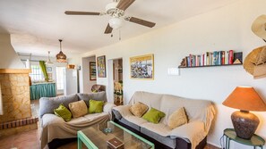 Télévision, cheminée