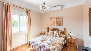 3 室のベッドルーム、アイロン / アイロン台、WiFi