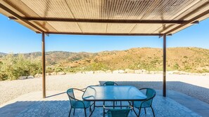 Outdoor dining - La Molina Riogordo by Ruralidays (Málaga)