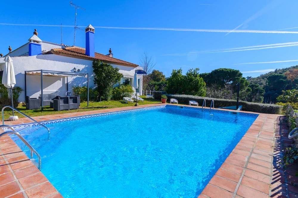 Casa Grande Constantina by Ruralidays