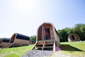 Rambler (Beds Not Provided) - Ernest's Retreat Glamping Site (Chesterfield)