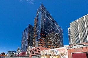 Exterior - Spacious 3 Bedrooms 2 Baths High-rise in the heart of CBD (Melbourne)