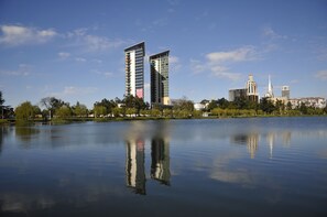 Lake - Apart hotel life on the sea (Batoumi)