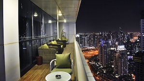 Balcony view - 3 BR Spectacular view in Marina (Dubai)