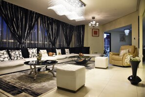 Interior - 3 BR Spectacular view in Marina (Dubai)