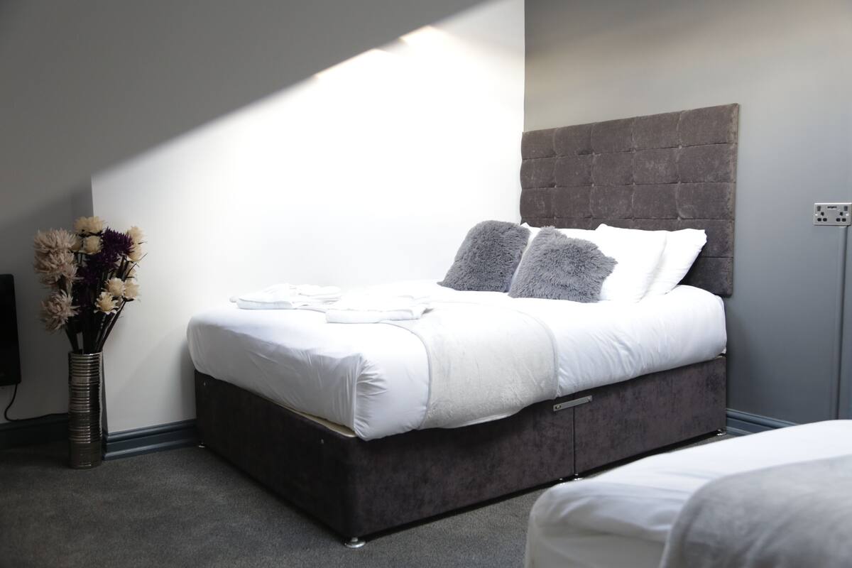 Standard Quadruple Room | Soundproofing, WiFi (free), individually decorated