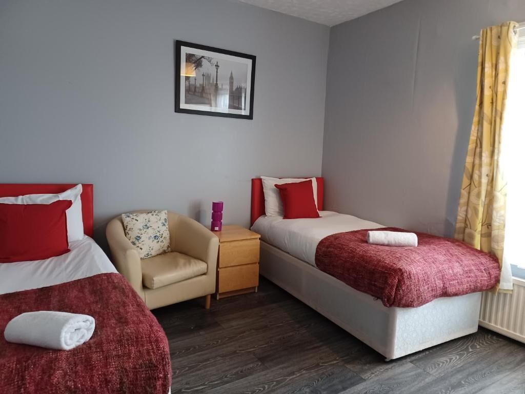 Ferndale House - Huku Kwetu (Luton)