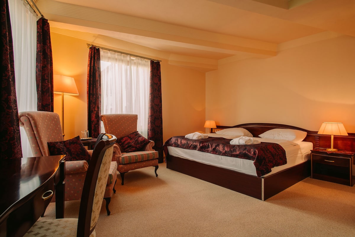 Business-Doppelzimmer | Select-Comfort-Betten, Minibar, Zimmersafe, Schreibtisch