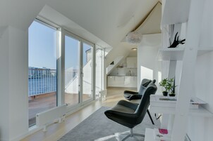 Televisión de pantalla plana, Netflix, películas con cargo