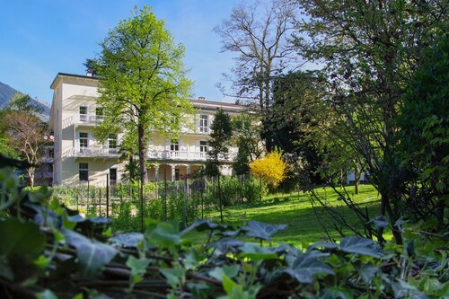 New, modern apartment, central and very quiet location in Meran / Obermais