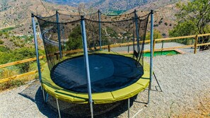 Bañera de hidromasaje al aire libre
