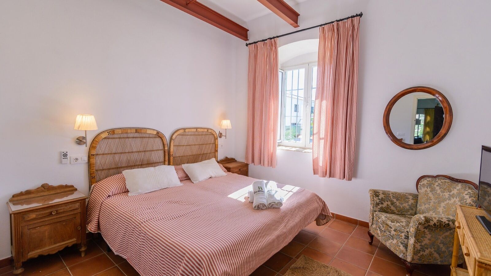 Finca Las Encinillas Arcos de la Frontera by Ruralidays