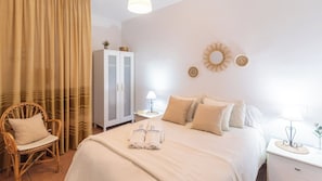 2 bedrooms, iron/ironing board, travel cot, WiFi