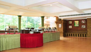 Daily buffet breakfast (INR 500 per person)