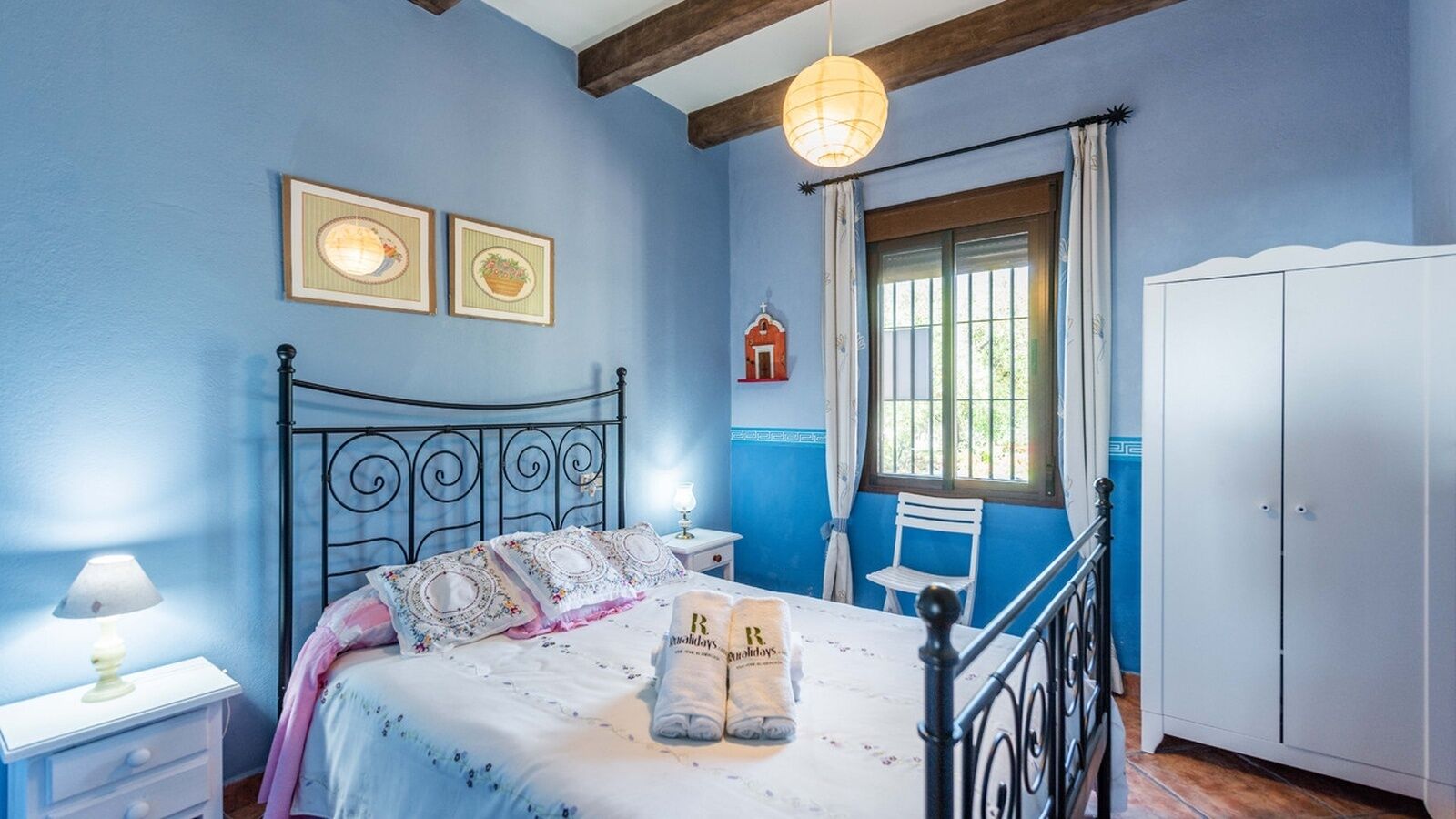 Los Girasoles El Gastor by Ruralidays