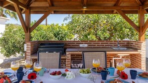 Outdoor dining - Casa Serrano Cártama by Ruralidays (Málaga)