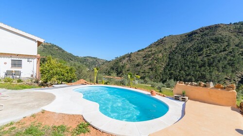 Alfaguara Casa Madroño Tolox by Ruralidays