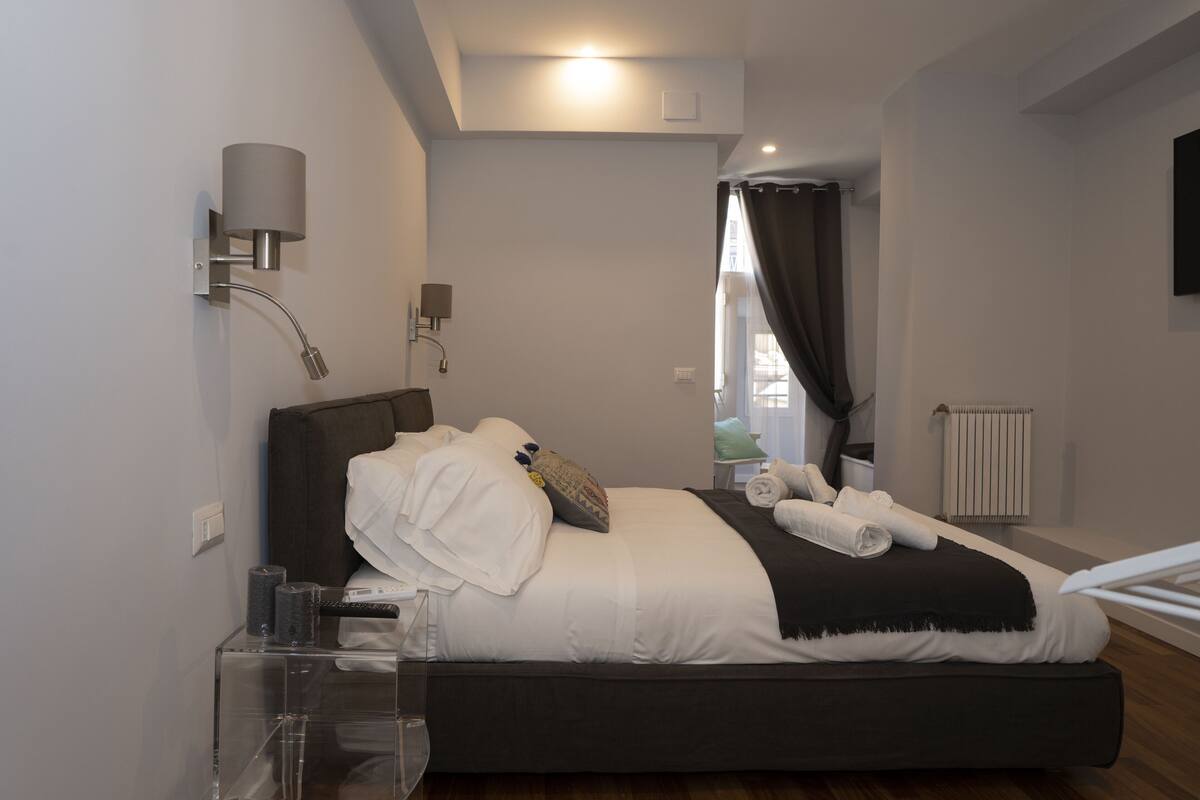 Double Room | In-room safe, desk, blackout drapes, soundproofing