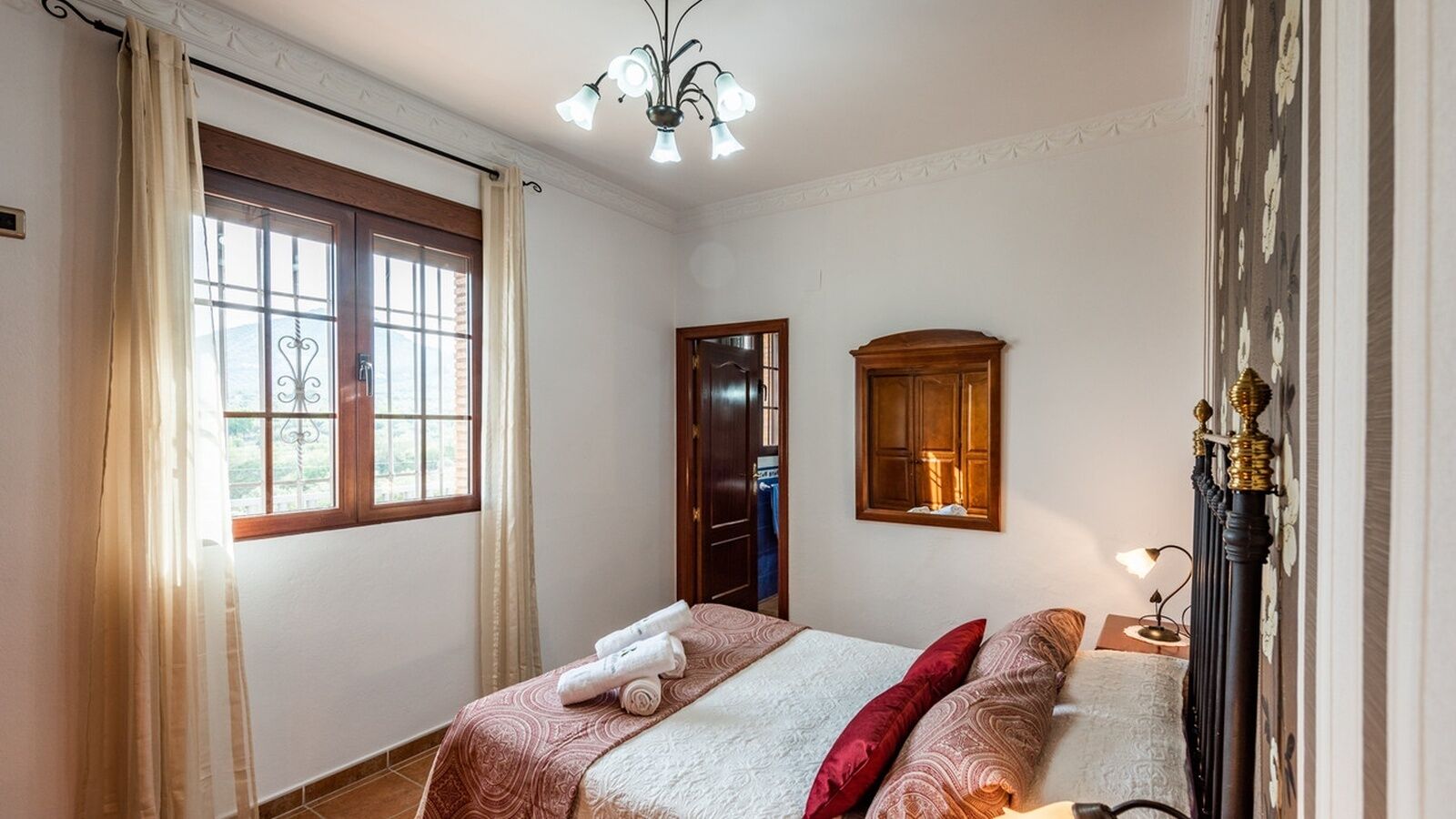 La Villa del Lago Iznájar by Ruralidays