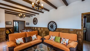 Televisión, chimenea y tenis de mesa 