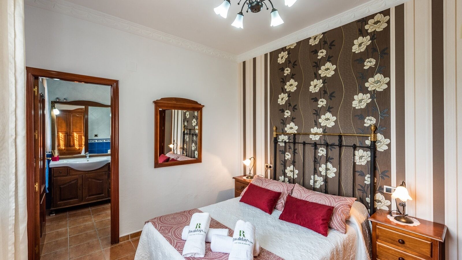 La Villa del Lago Iznájar by Ruralidays