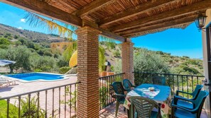 Outdoor dining - La Meica Alcaucín by Ruralidays (Málaga)