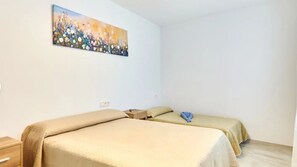 5 bedrooms, iron/ironing board, travel cot, WiFi