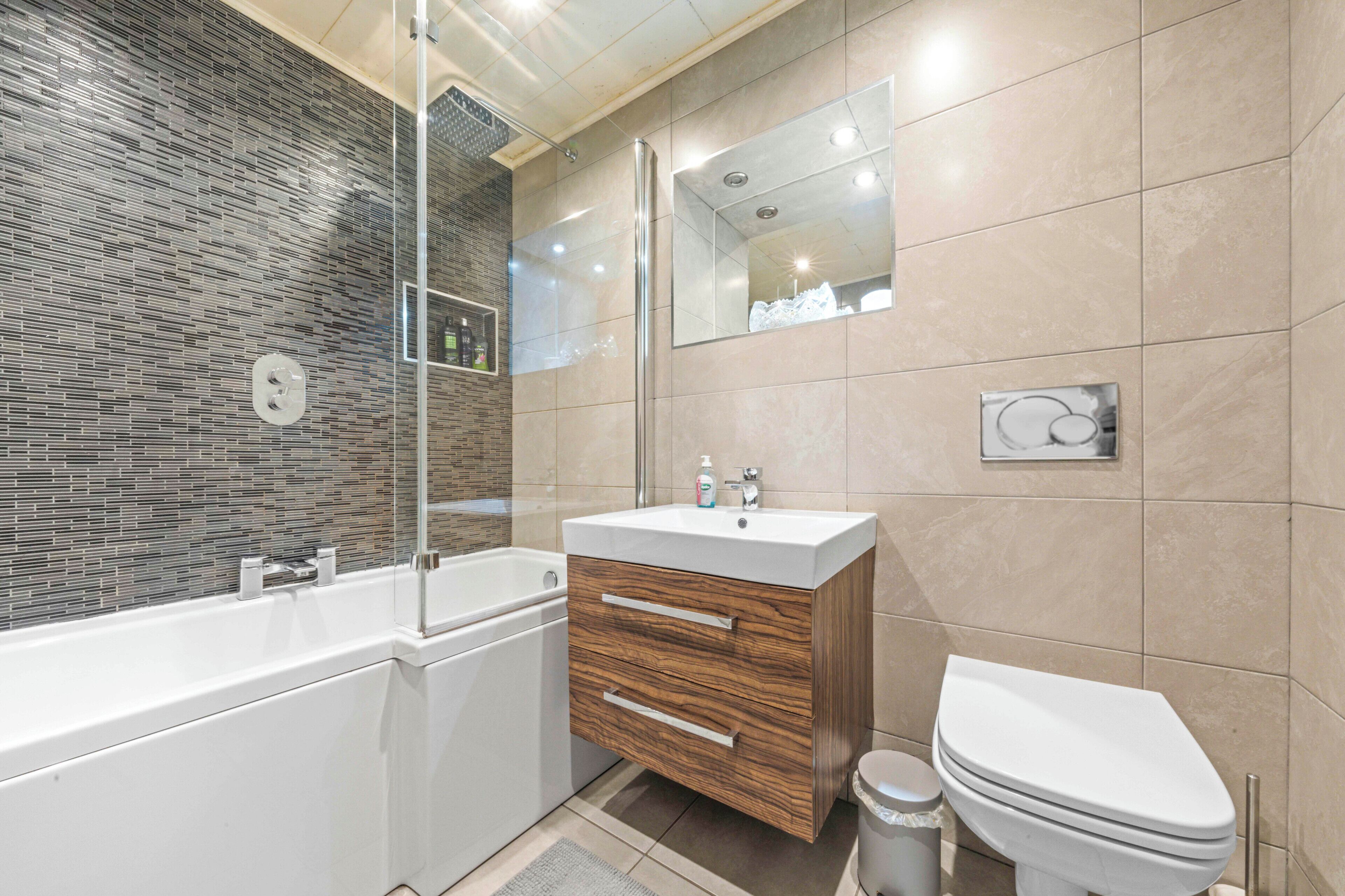 Apartment (Ground Floor) | Bathroom