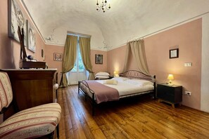 3 bedrooms, iron/ironing board, WiFi, bed sheets - VICENTINI FARMHOUSE - in MONFERRATO (Alfiano Natta)