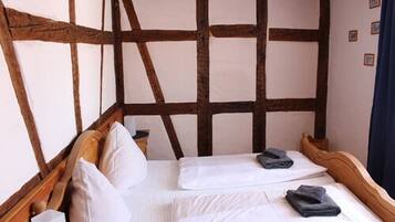 Double Room | Soundproofing, free WiFi, bed sheets