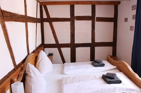 تجهيزات عازلة للصوت وواي فاي مجانًا وملاءات أسرّة