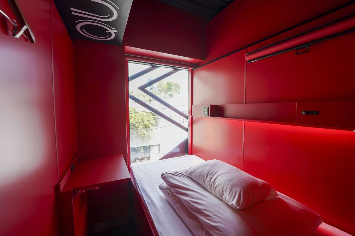 In-room safe, free WiFi, bed sheets