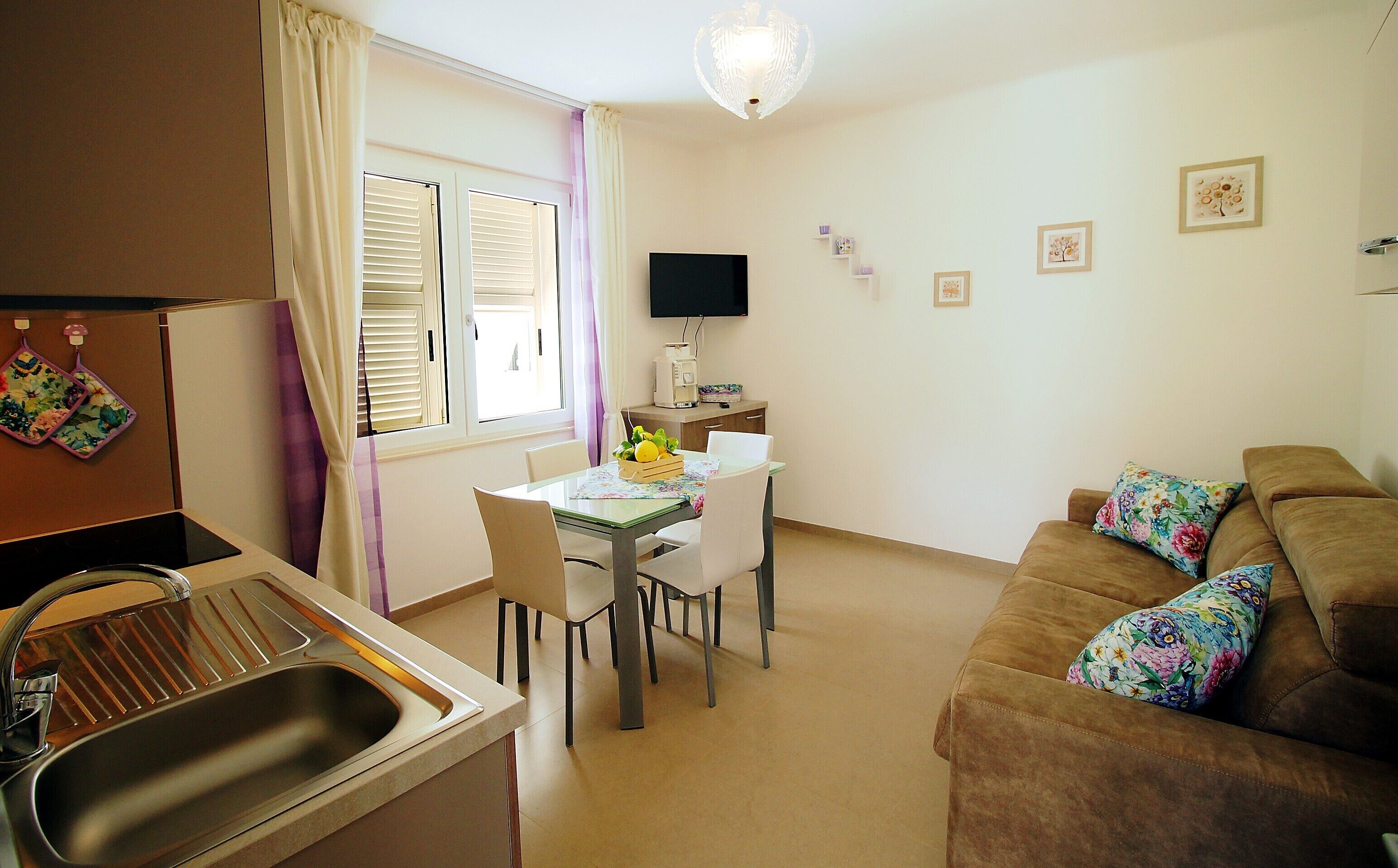 Apartment, Balcony | Living area