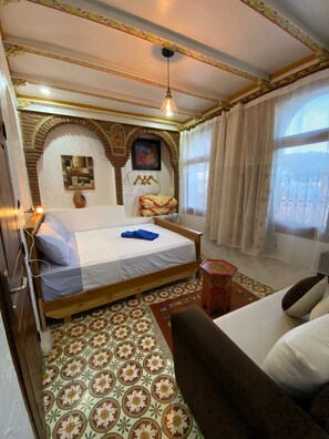 Deluxe huis | Een bureau, een strijkplank/strijkijzer, gratis wifi, beddengoed