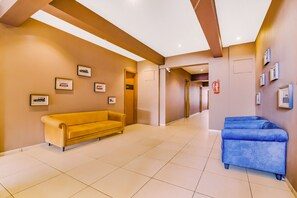 Khu tiếp khách ở sảnh