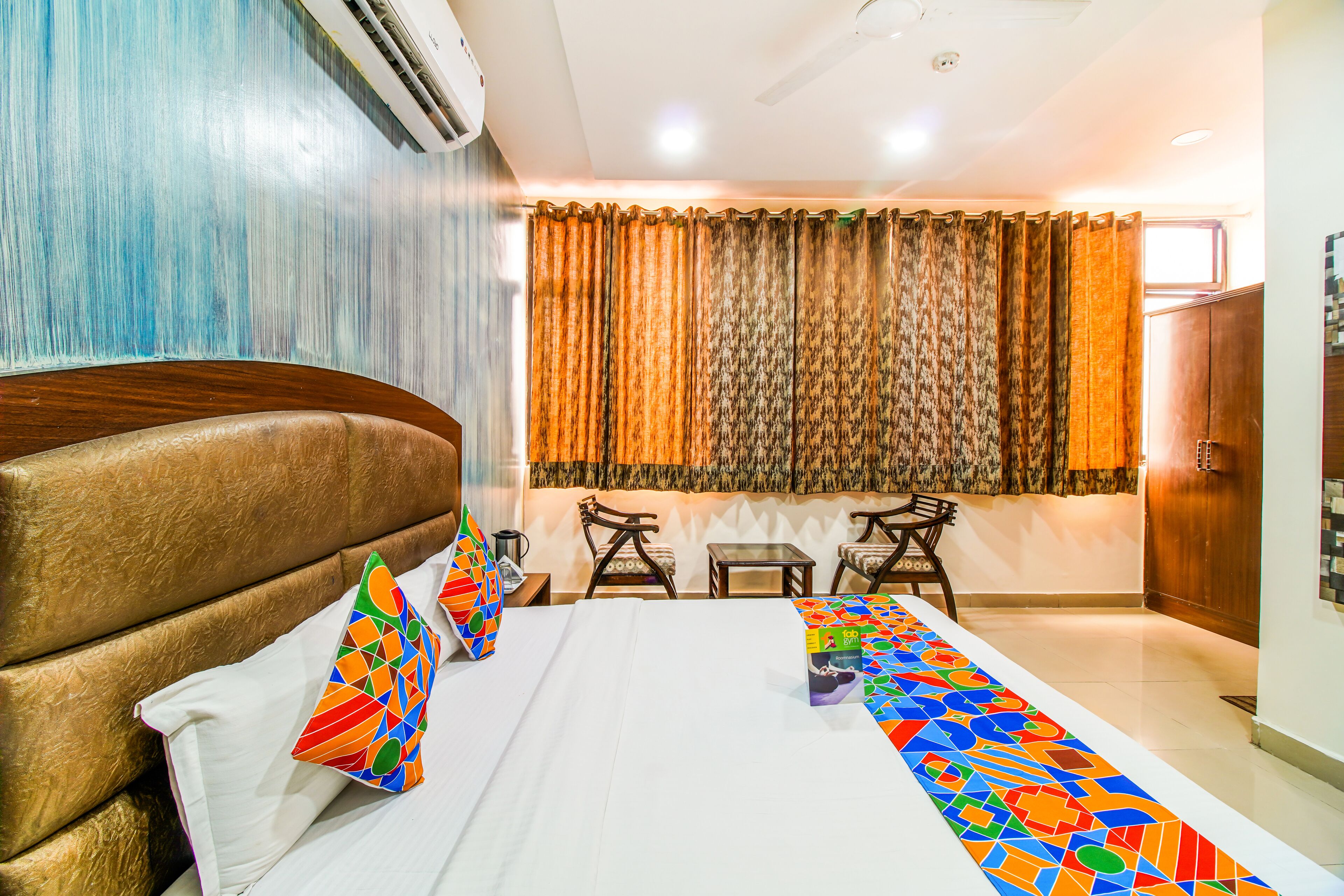 Caja de seguridad en la habitación y sistema de insonorización 