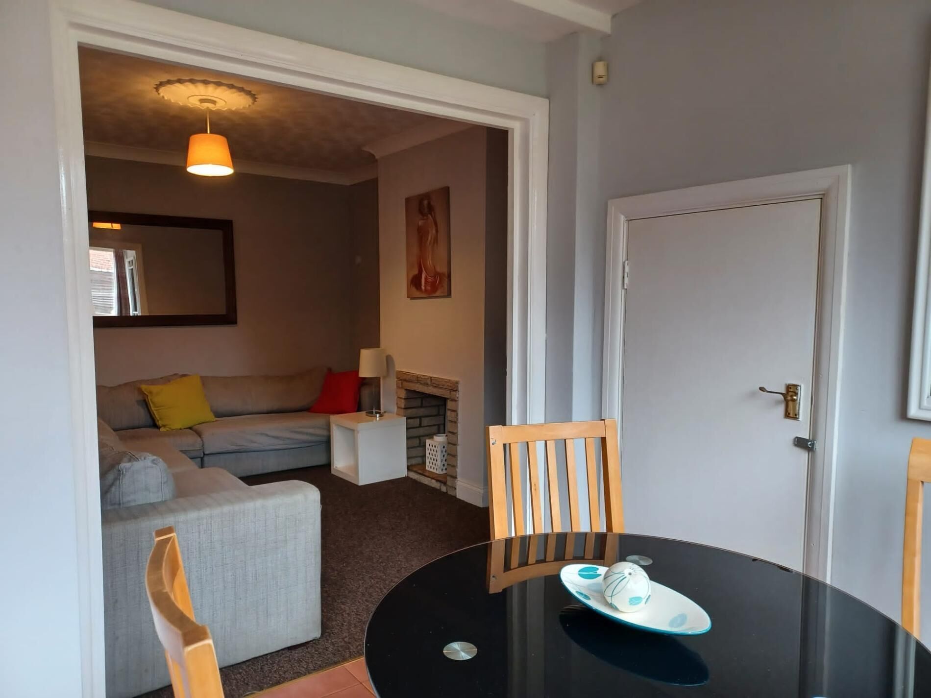 Milton House-Huku Kwetu- Cosy 4 Bedroom-Fully furnished-Modern-Quiet-Free WiFi