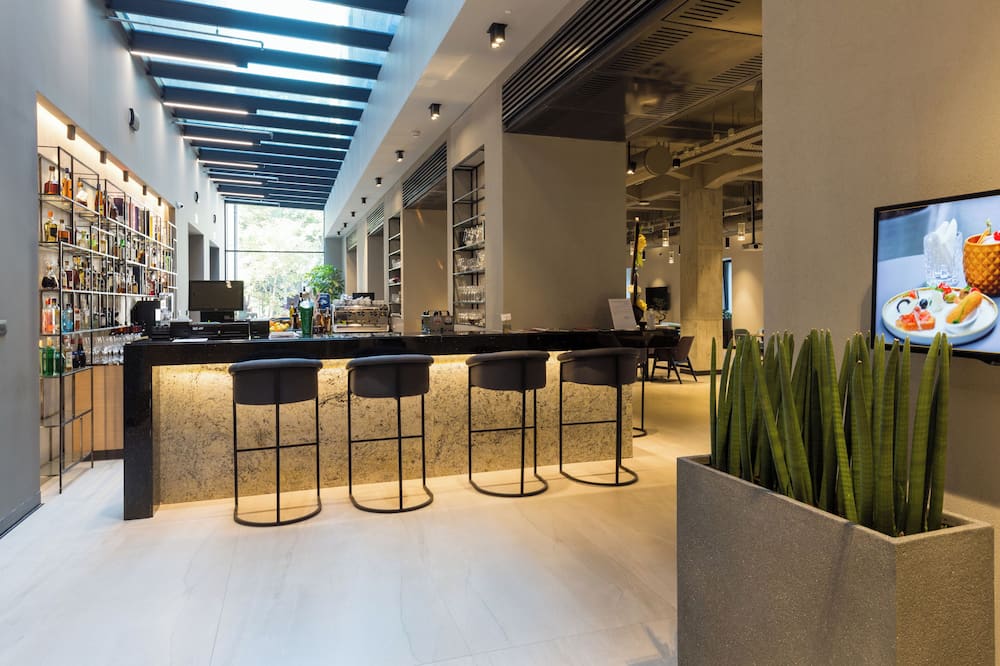 Hotel Mona Plaza
