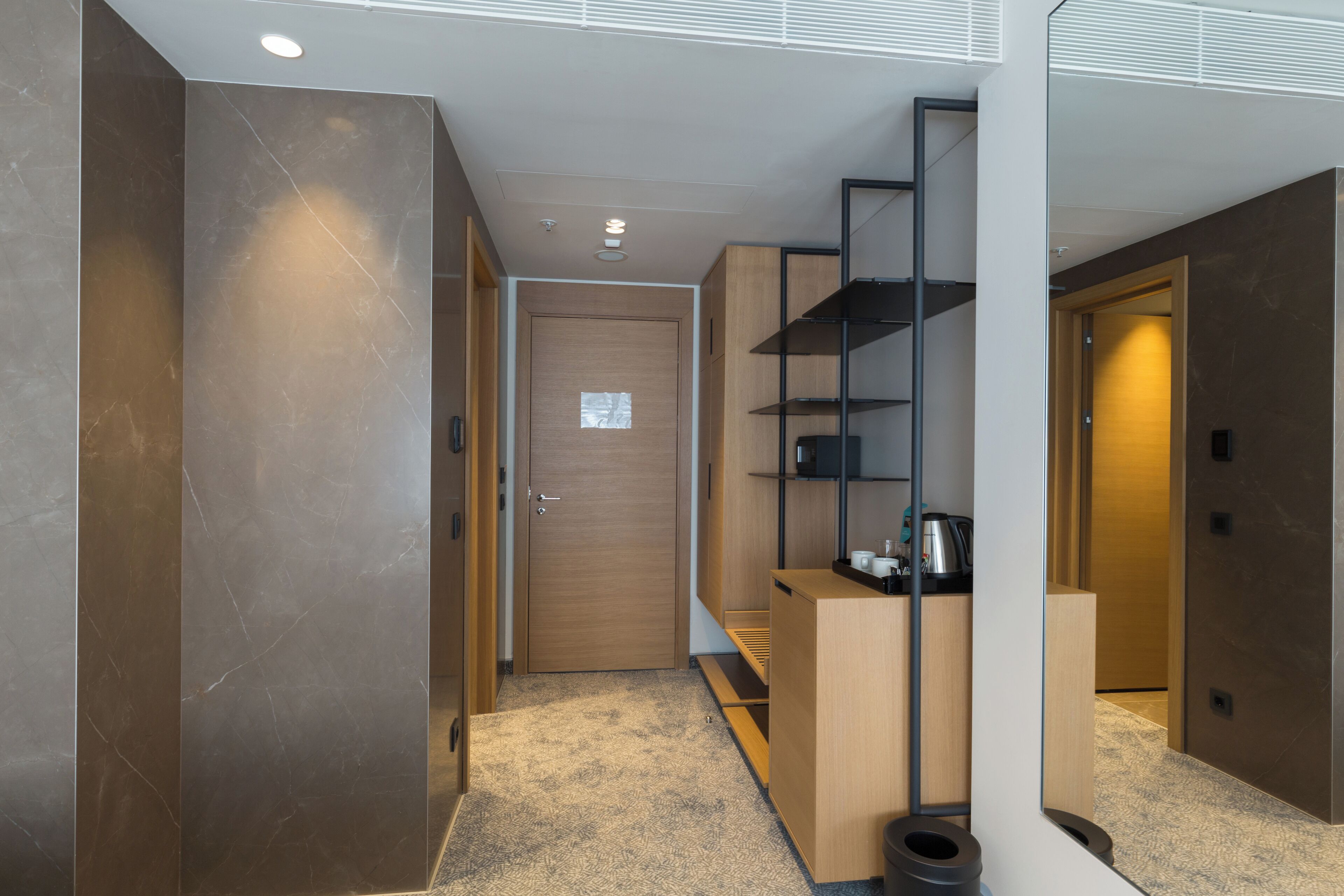 1 bedroom, minibar, in-room safe, desk