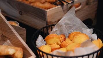 Morgenmadsbuffet hver dag (15 EUR pr. person)